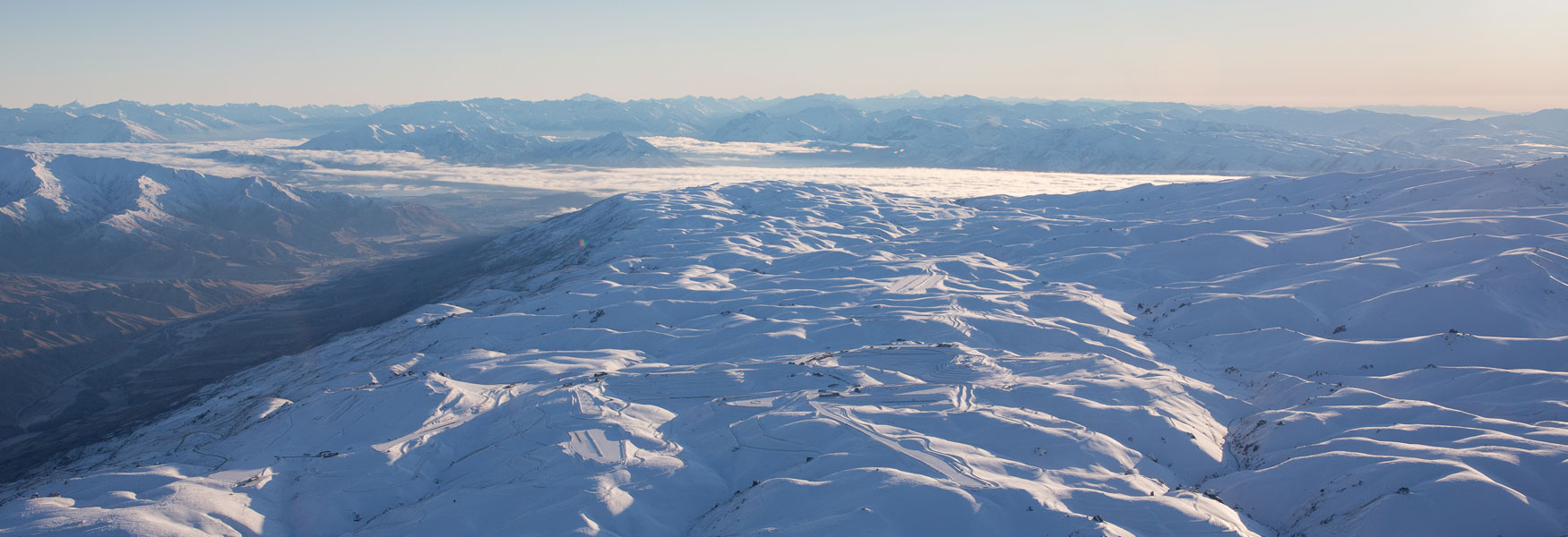 Looking-back-to-Wanaka-from_Southern-Hemisphere-Proving-Grounds.jpg