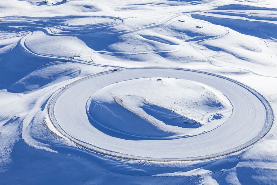 Large_snow_circle_Copy_-_resized.JPG